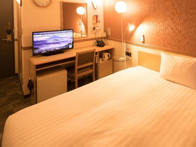 toyoko inn himeji station shinkansen minami