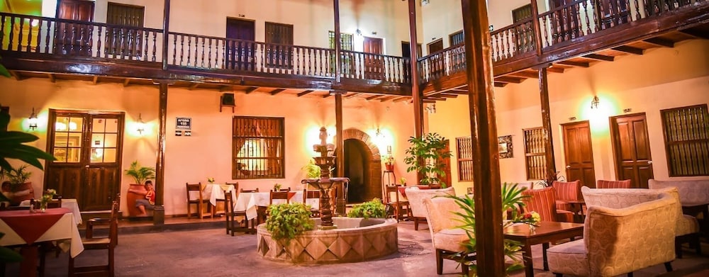 hotel cajamarca