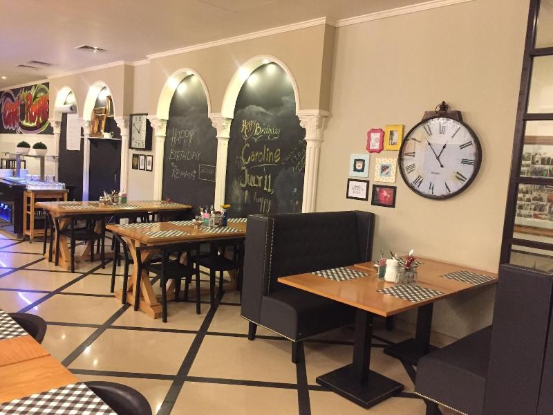 Royal Grand Hotel,Ce Ce Beach>>Monrovia,4 star