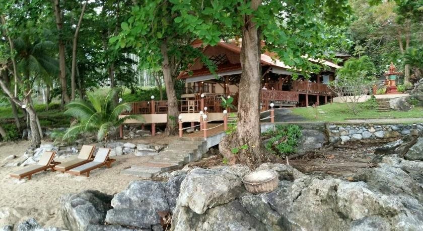 khanom hill resort