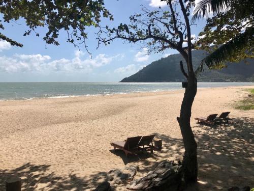 khanom hill resort