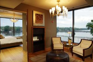 lambertville station restaurant and inn