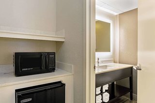 la quinta inn and suites by wyndham boston andover