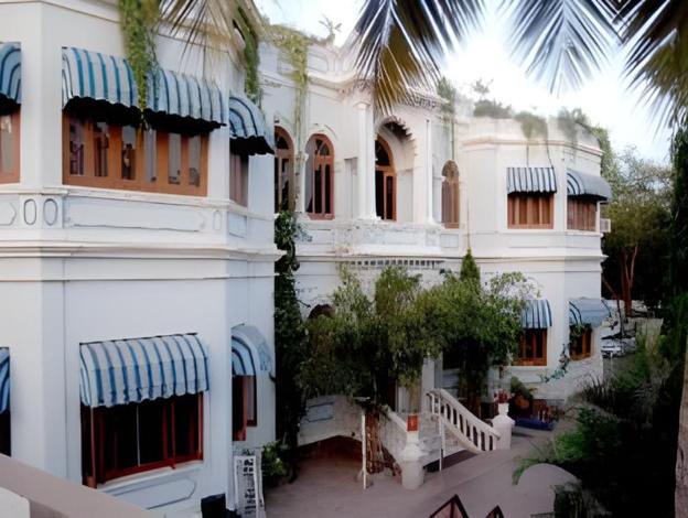 hotel aram