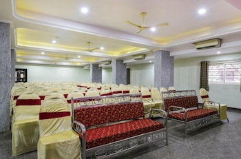 hotel dwaraka inn