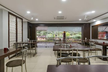 hotel dwaraka inn