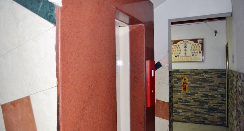 hotel vinayak palace