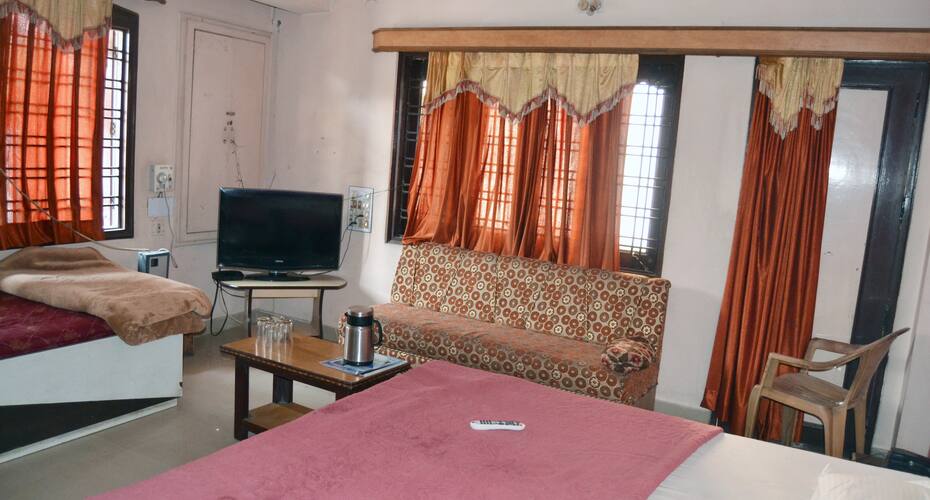 hotel vinayak palace