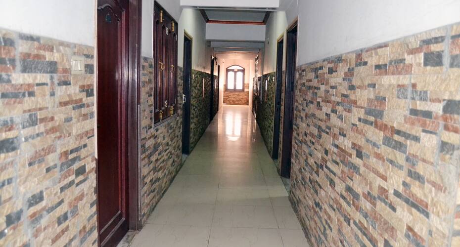 hotel vinayak palace