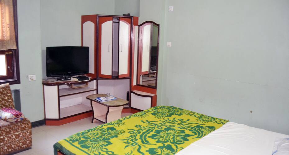 hotel vinayak palace