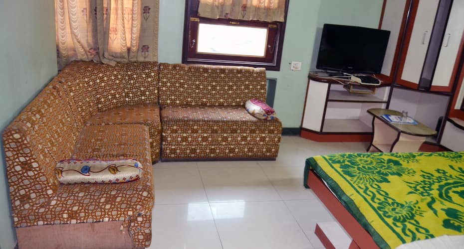 hotel vinayak palace