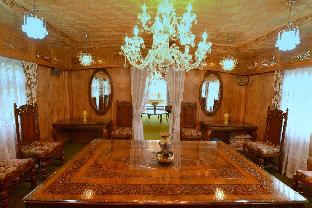 persian group of houseboats