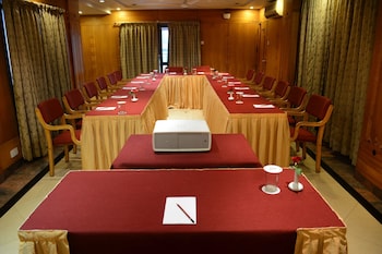 hotel the samrat