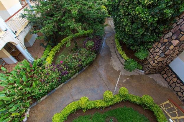 iris guesthouse