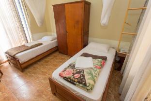 Iris Guesthouse,Union Trade Center>>Kigali,3 star