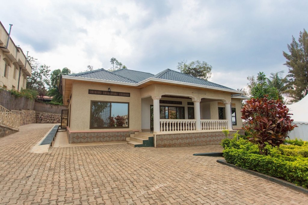 Iris Guesthouse,Union Trade Center>>Kigali,3 star