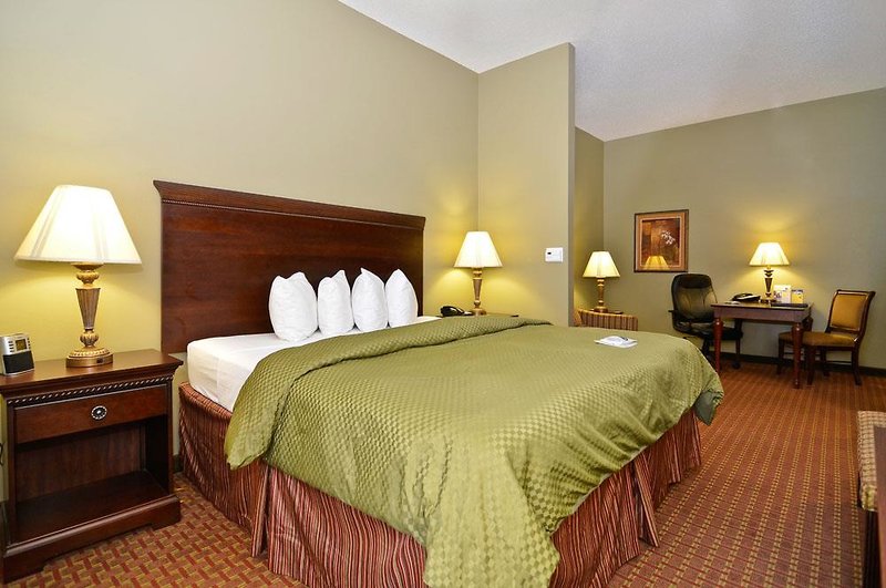 best western plus two rivers hotel and suites