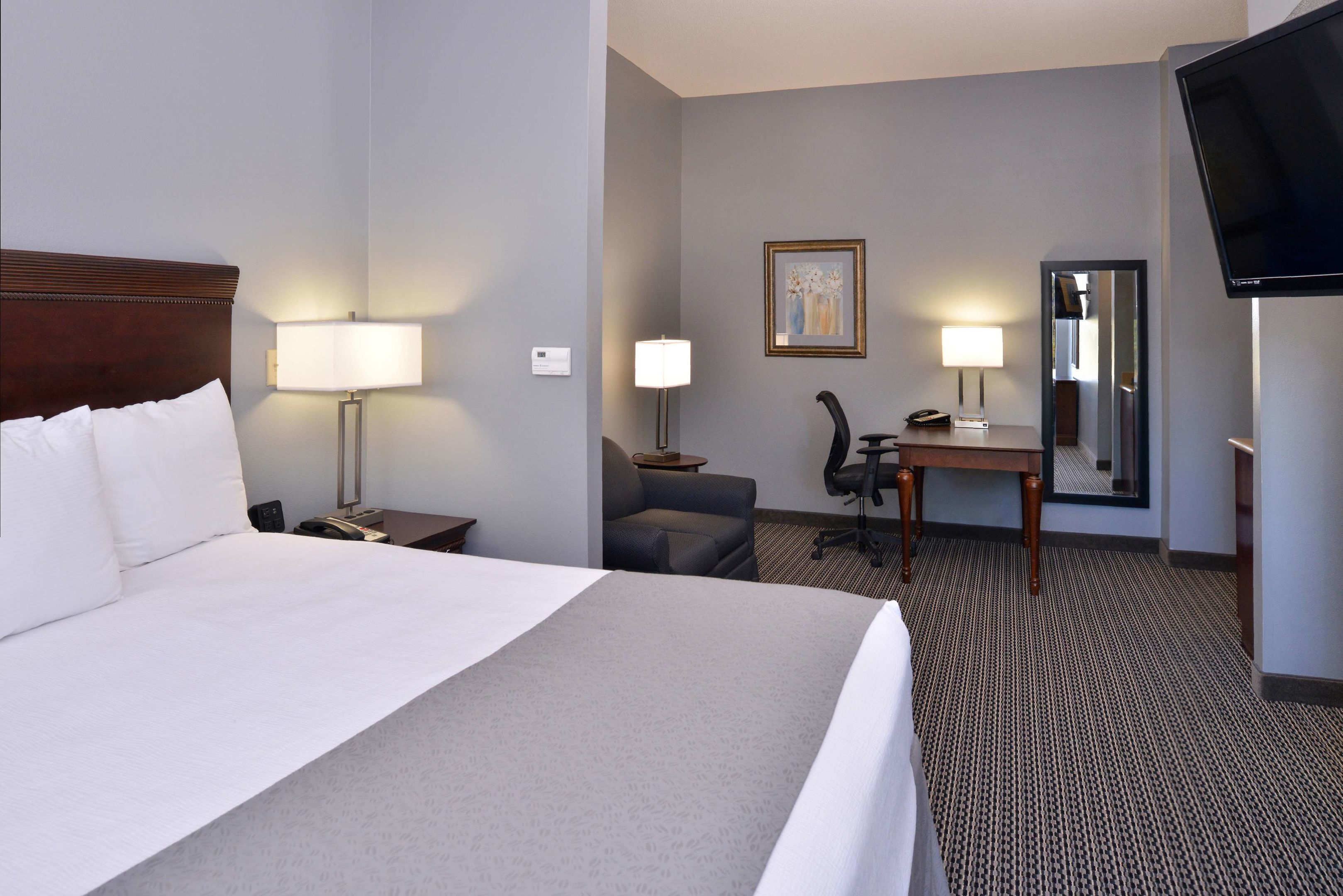 best western plus two rivers hotel and suites