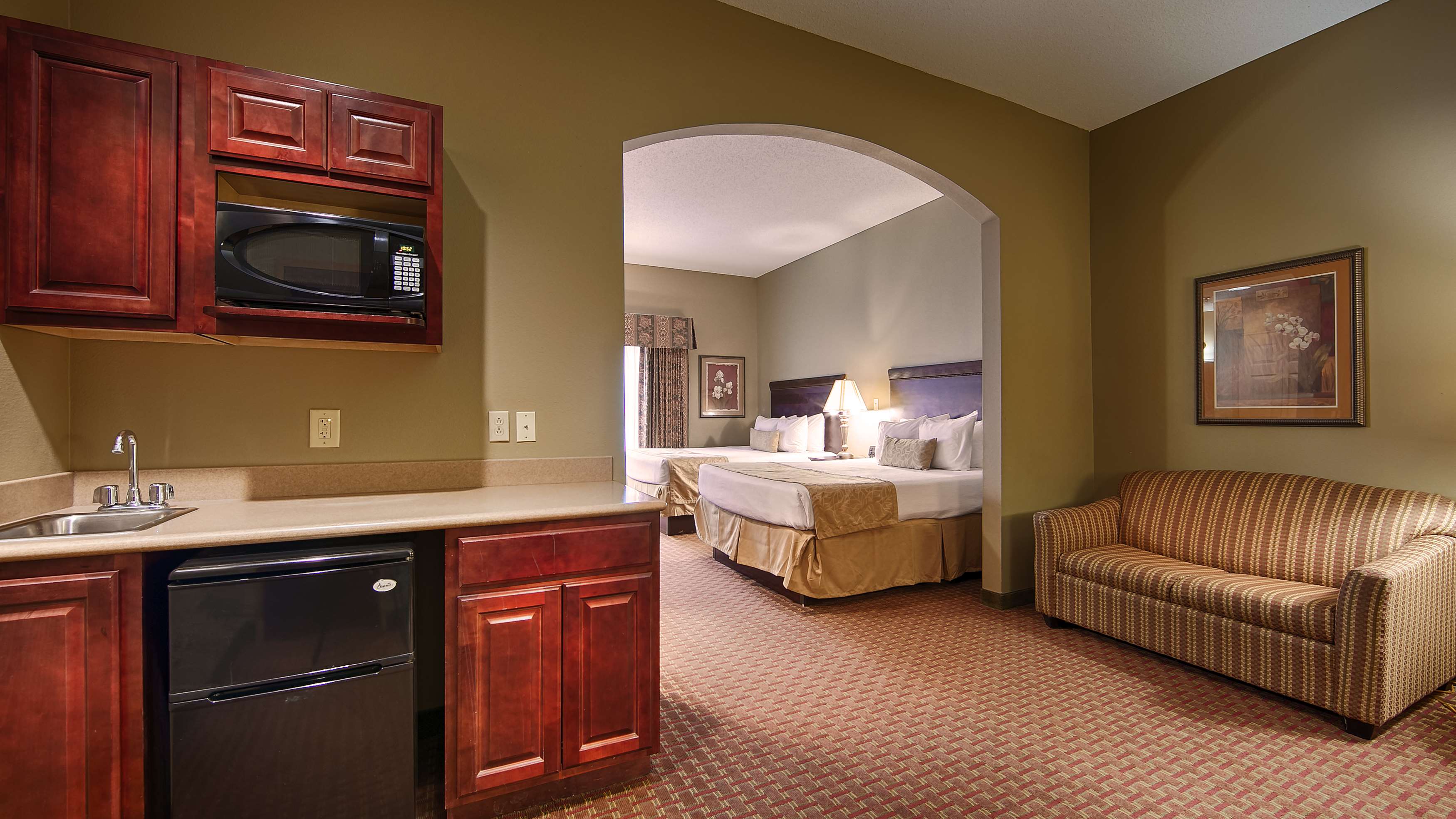 best western plus two rivers hotel and suites