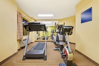 Days Inn & Suites By Wyndham Desoto,Desoto>>Dallas,2 star