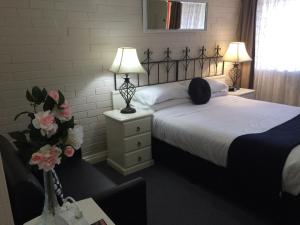 country leisure motor inn