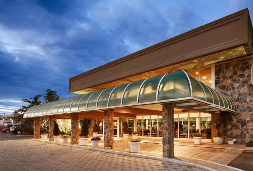 Surestay Plus Hotel By Best Western Brandywine Valley,Talleyville>>New Castle,3 star