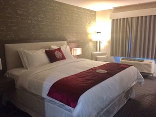 hartford hotel bw signature collection