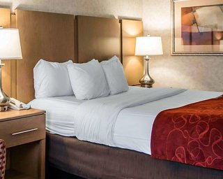 Comfort Suites Hanes Mall,Williamsburg Square>>Charlotte,3 star