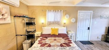 Edgewater Resort,,2 star