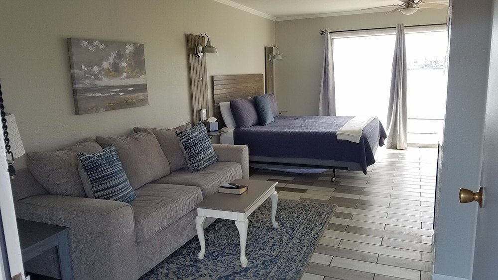 Willow Beach Resort,,2 star