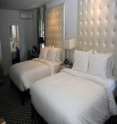 l a sky boutique hotel