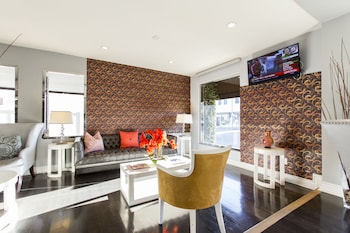 l a sky boutique hotel