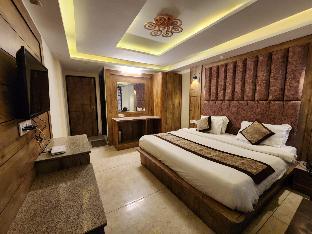 Hotel Rajdoot,Near Stade Pierre Rajon,3 star