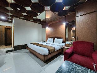 Hotel Rajdoot,Near Stade Pierre Rajon,3 star