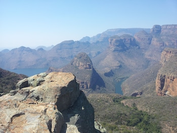 thaba tsweni lodge and safaris