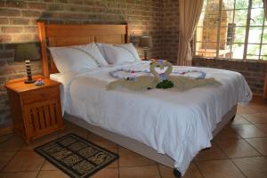 thaba tsweni lodge and safaris