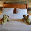 thaba tsweni lodge and safaris