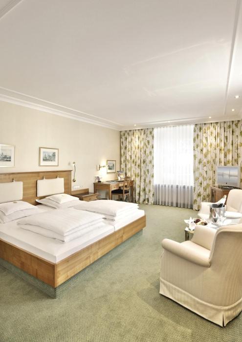 hotel bayerischer hof