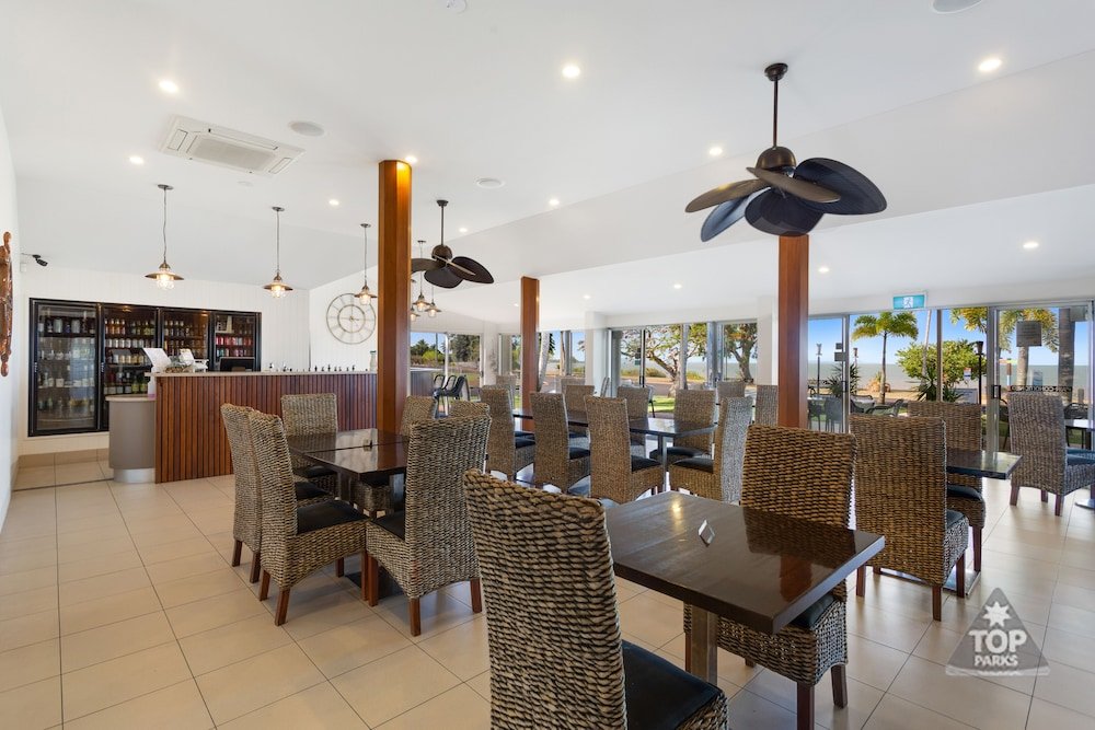 Cardwell Beachcomber Motel And Tourist Park,Cassowary Coast>>Cardwell,3 star