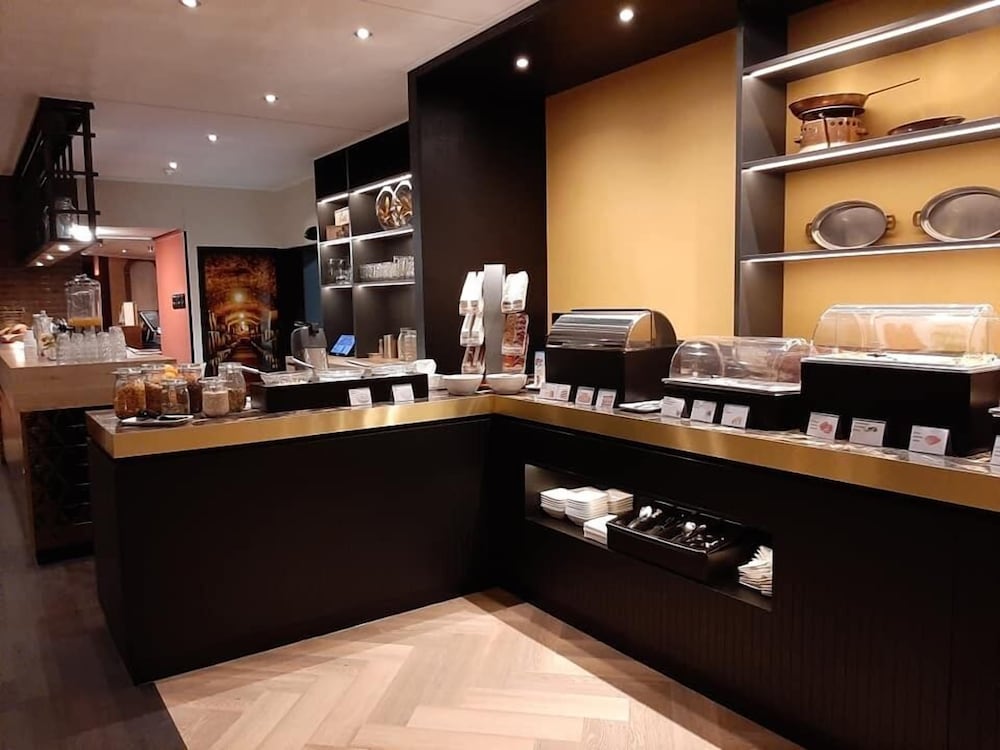 hotel restaurant talens