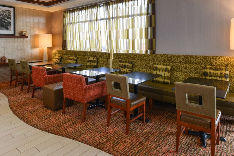 hampton inn college park