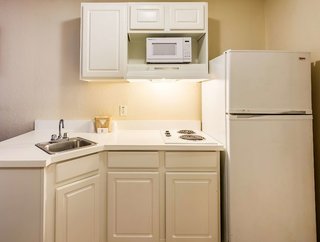 red roof inn and suites pensacola nas corry