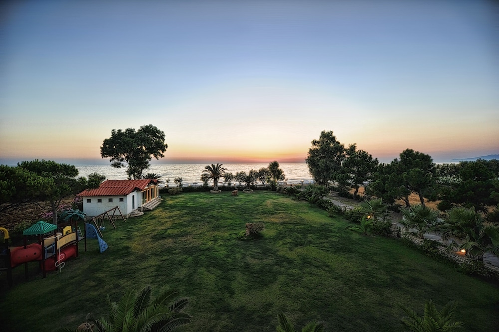 irida resort