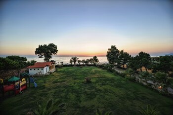 irida resort