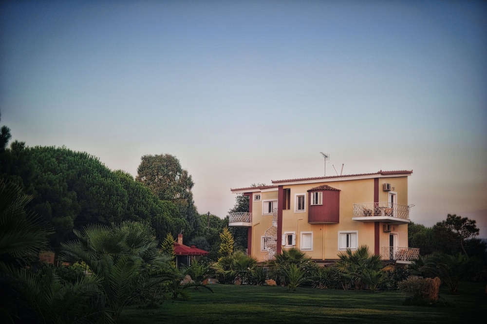 irida resort