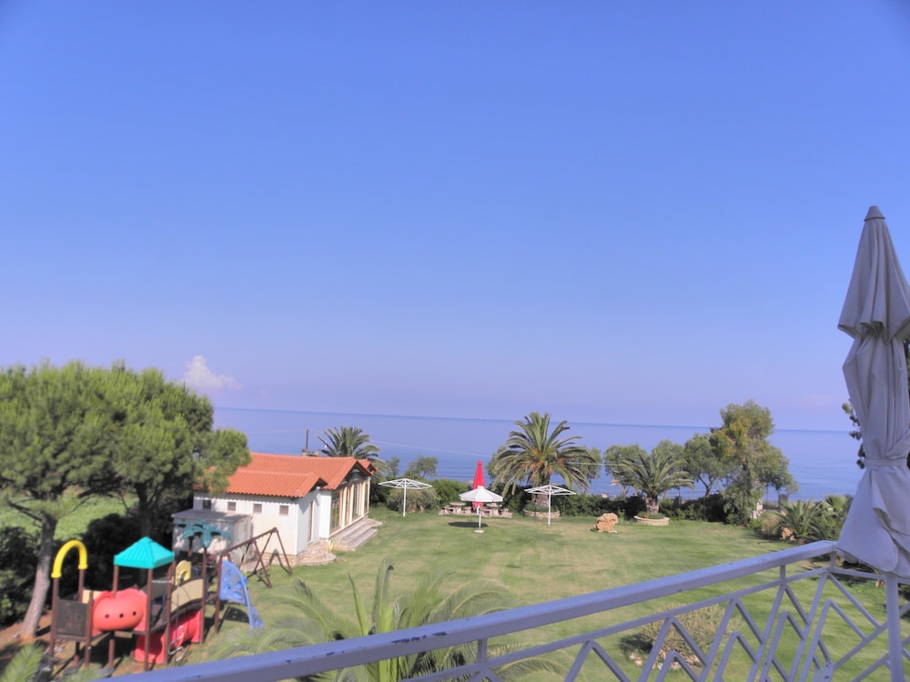 irida resort