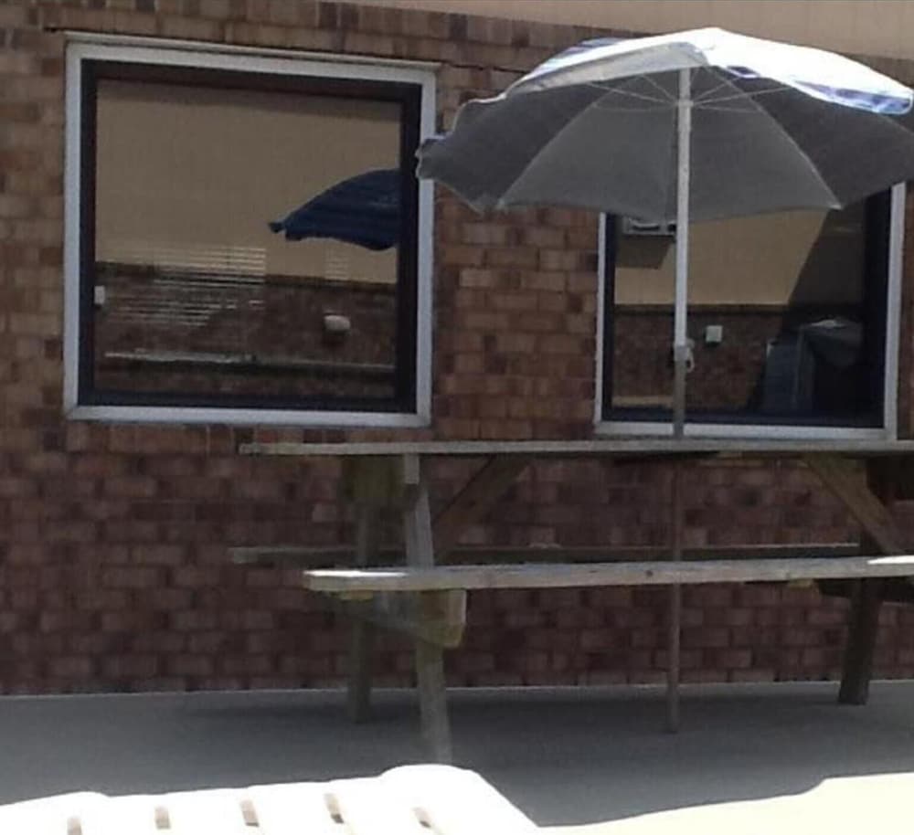 sandpiper motel