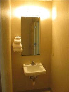 sandpiper motel