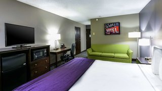 Best Western Mccarran Inn,4970 Paradise Rd,3 star