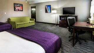 Best Western Mccarran Inn,4970 Paradise Rd,3 star